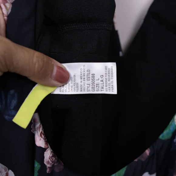 Gianni Bini black floral plunging neckline one piece bathing suit-L - Picture 4 of 6